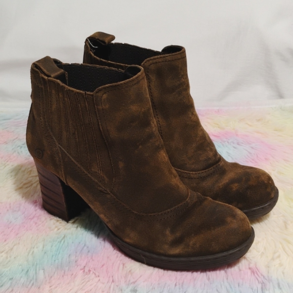 (B-15) SALE! Born Distressed Brown Suede Leather Boots Sz.9 Worn 1X
